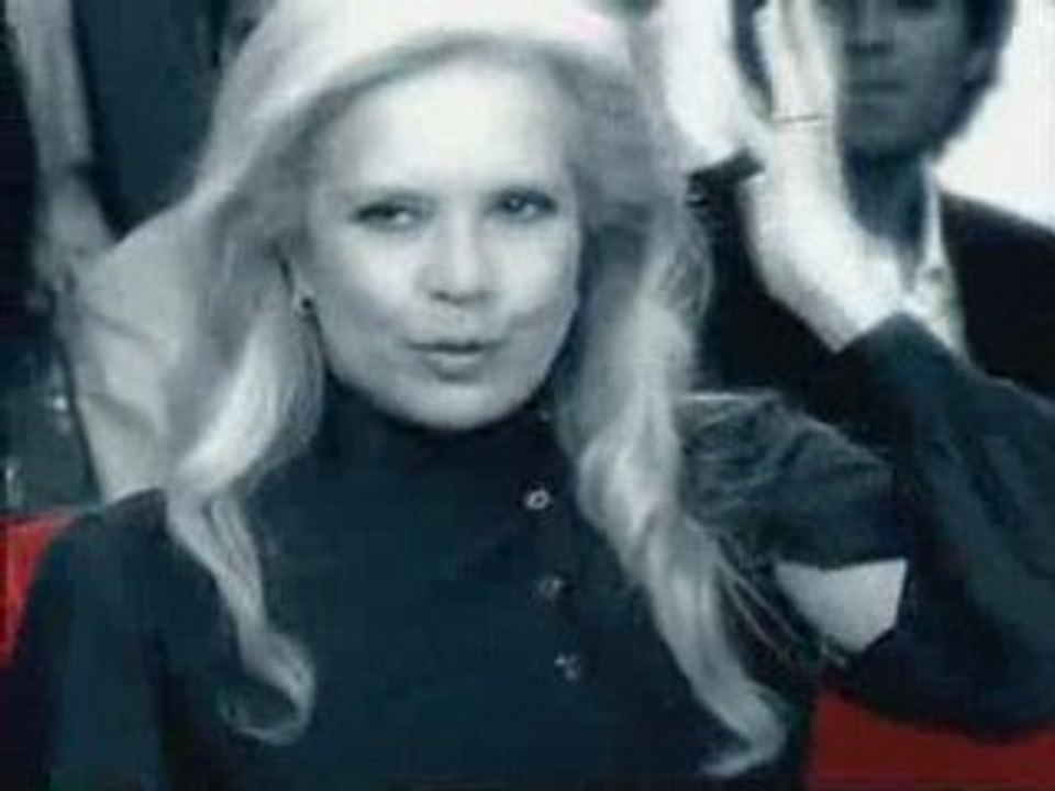 Générique " Vivement Dimanche "- 2008 - 2009 . Sylvie Vartan
