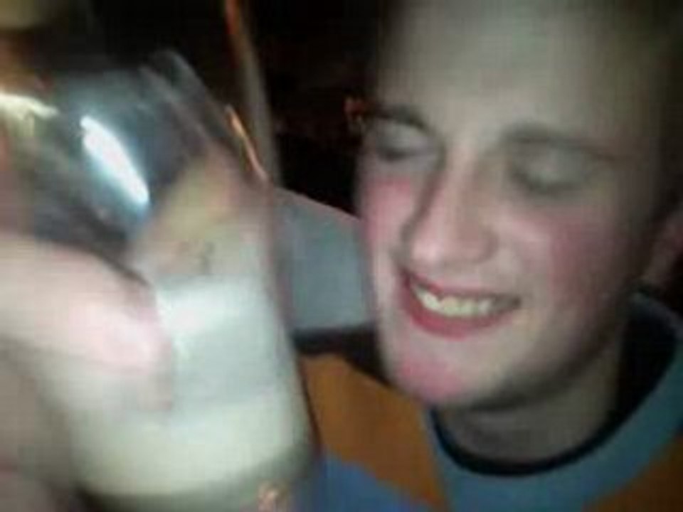 1er vidéo Goodness, 1er Guyness a la main