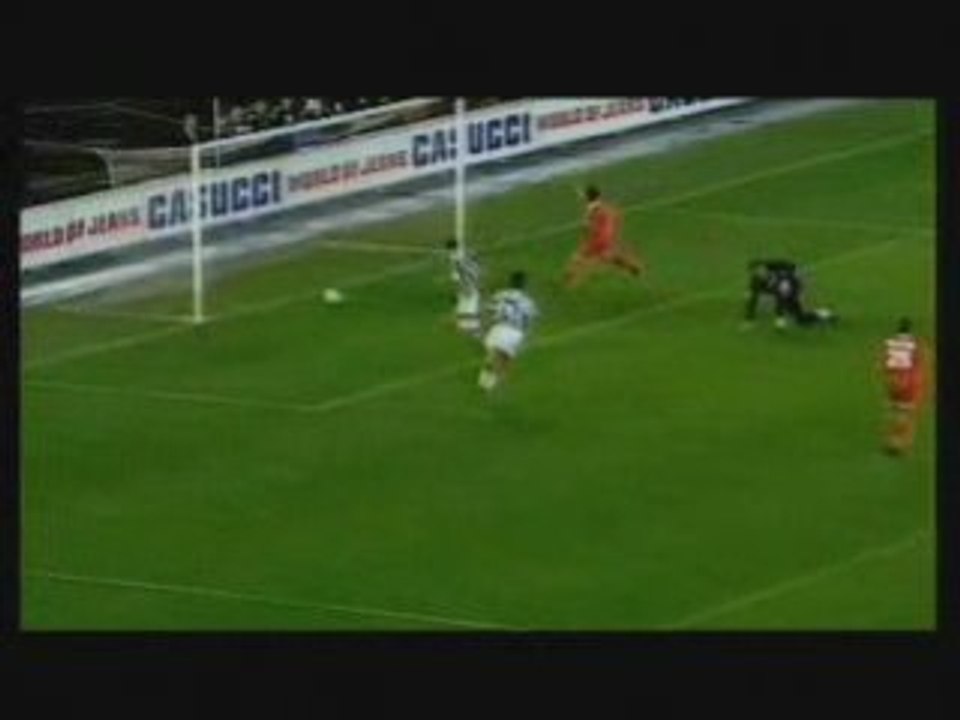 Nike football - ronaldinho - ronaldinho vs zidane