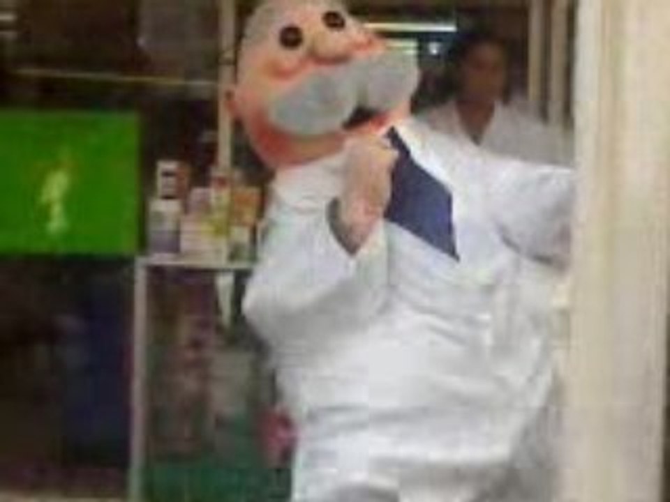 DR SIMI MATANDO AL GUSANO PARTE 2