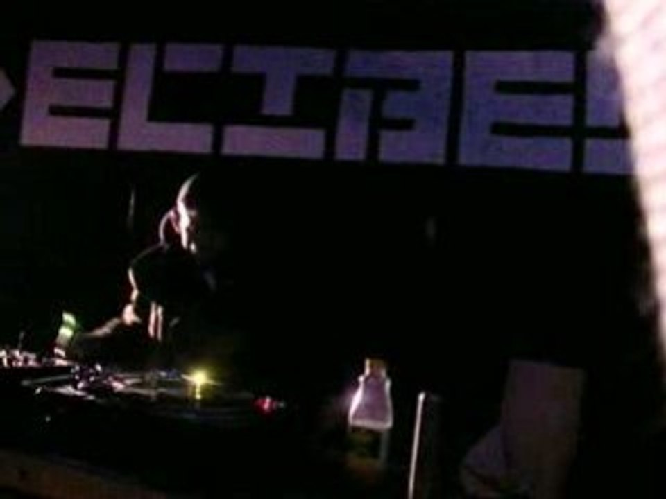 teuf decibel 18-10-2008