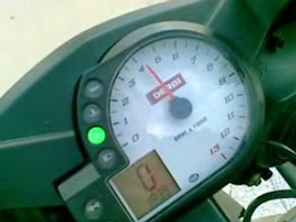 Mon petit demarrage av la moto de Max