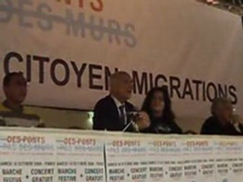 Des ponts pas des murs. Hessel