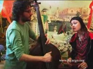 #82 Musica Nuda - Una carezza in un pugno