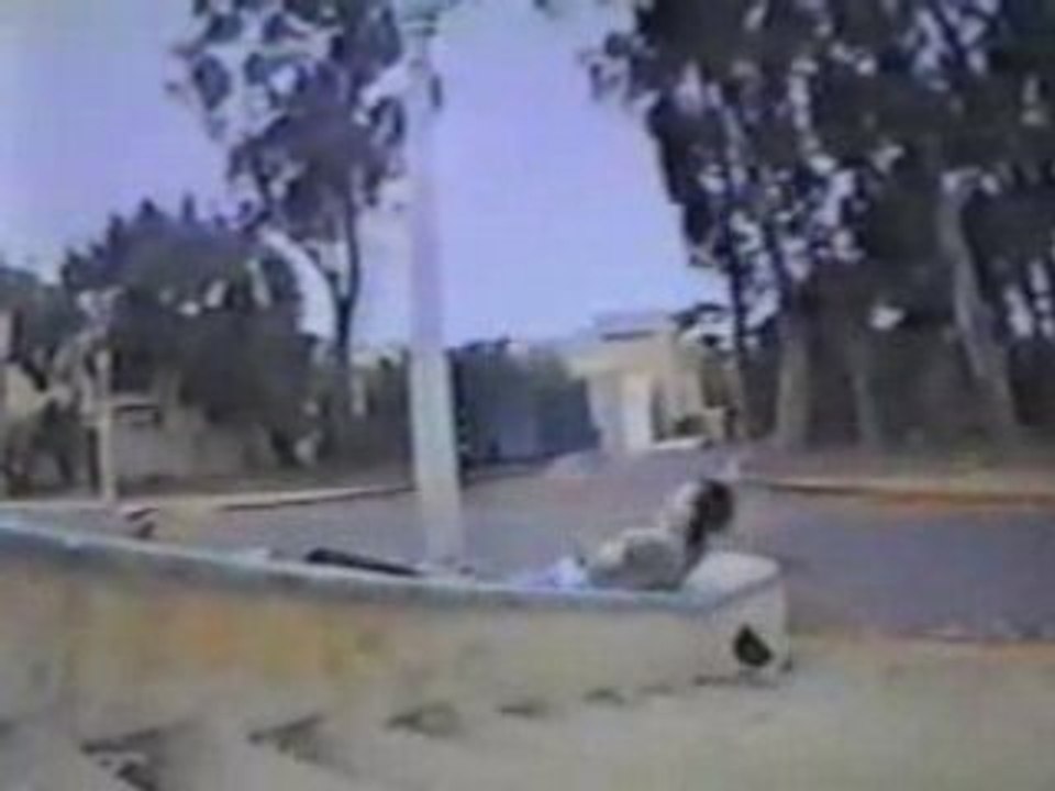 Skateboarding - 360 flip to Bluntslide râté !