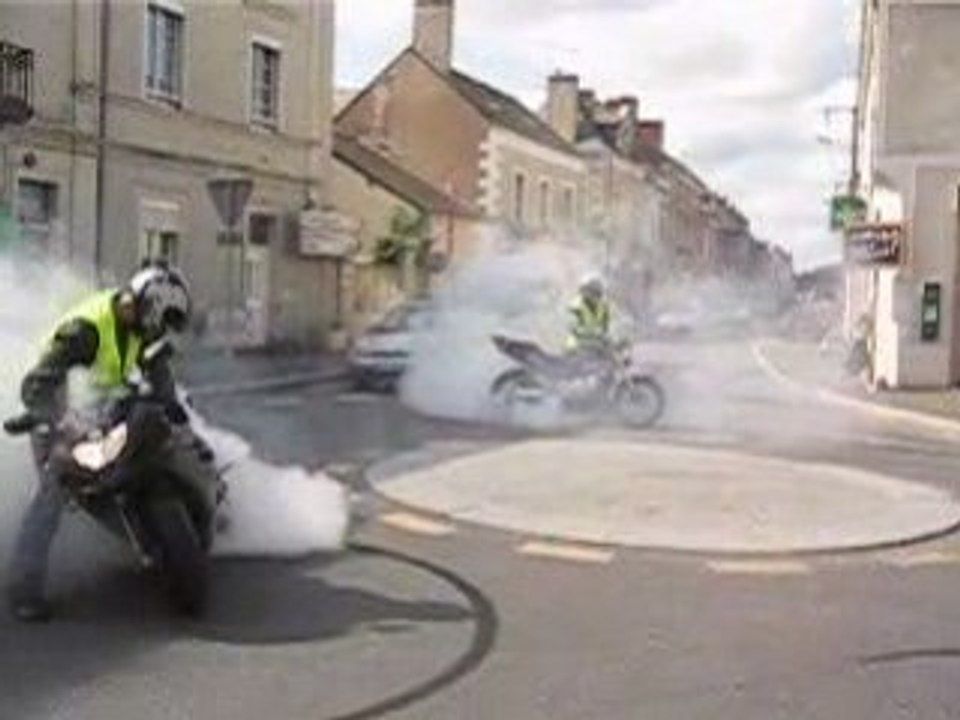 Burn moto Gsxr Hornet  Bécon pour le Mariage Yvan et Nadine