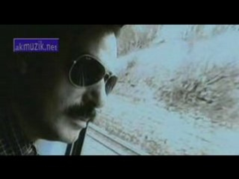 Ferdi_Tayfur_-_Sen_Gittin clip