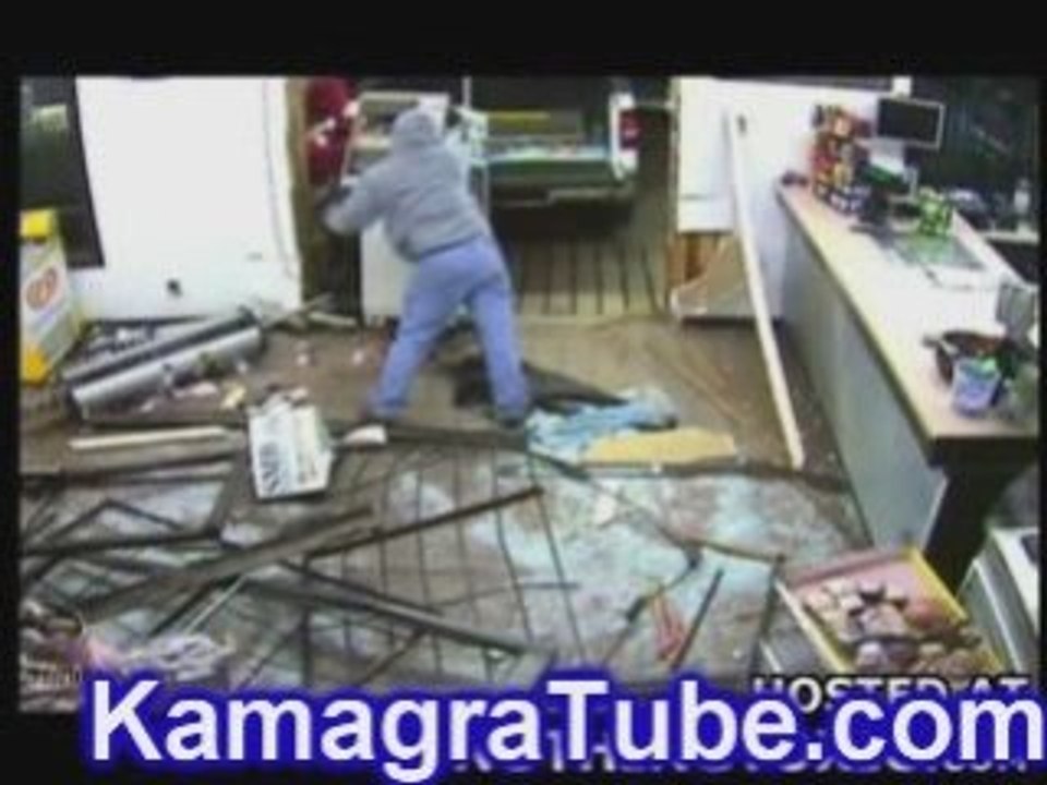 ATM Smahs And Grab Does Not go Well