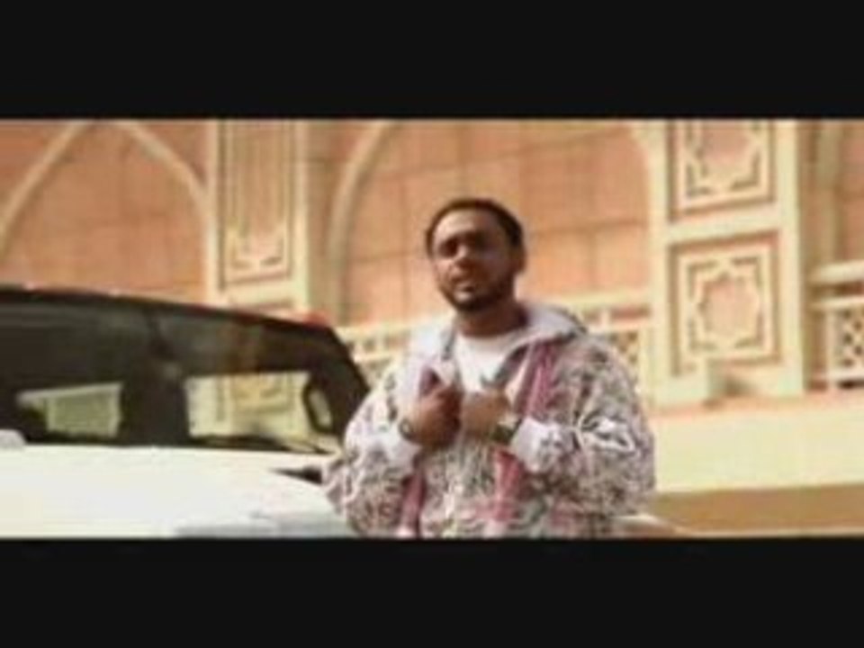 Desert Heat - Under Her Feet