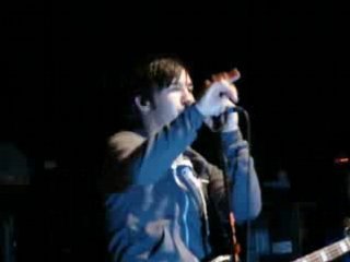 Pete screaming I Don't Care 13/10/08, La Cigale, Paris