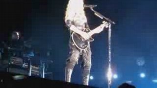 Madonna - Hung up Live Sticky & Sweet Tour Paris