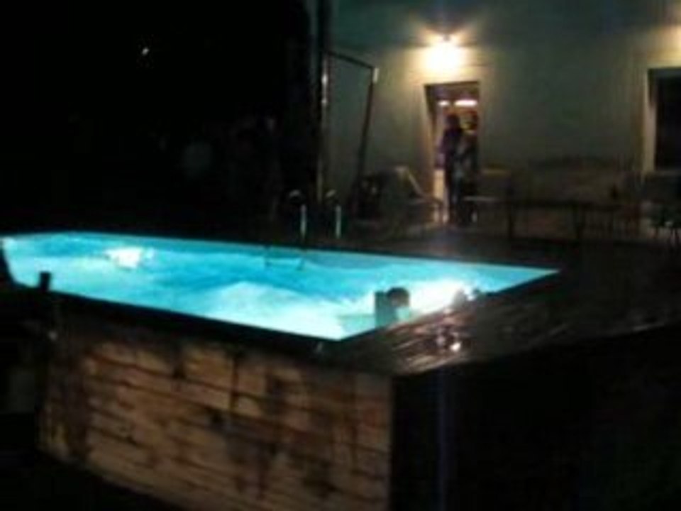 skie dans la piscine