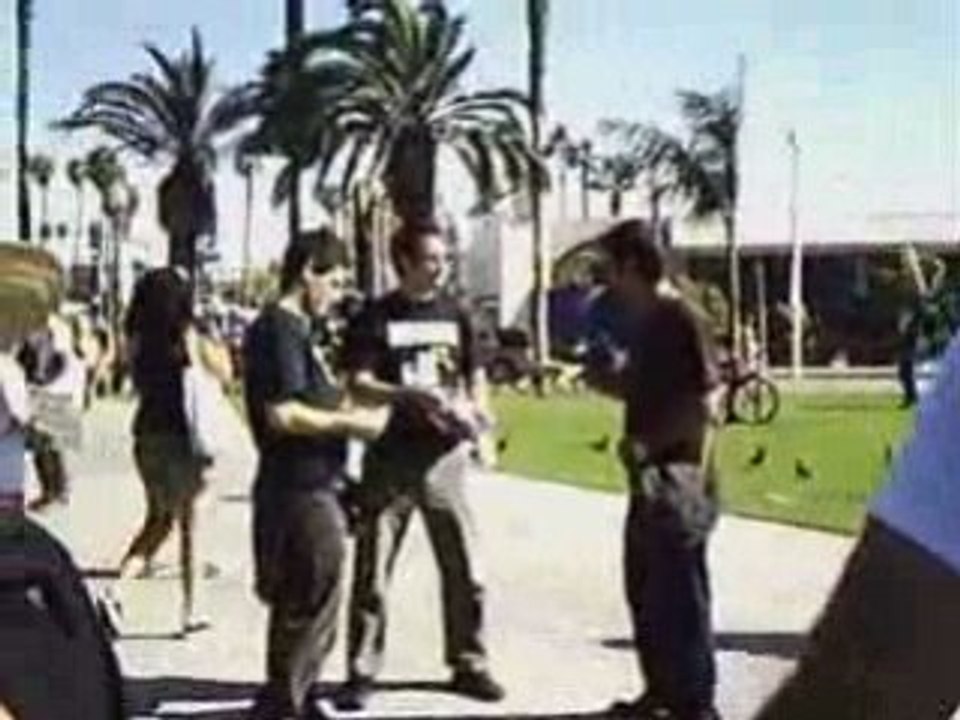 911 Truthers Are Everywhere - People Waking Up To 911 Truth!