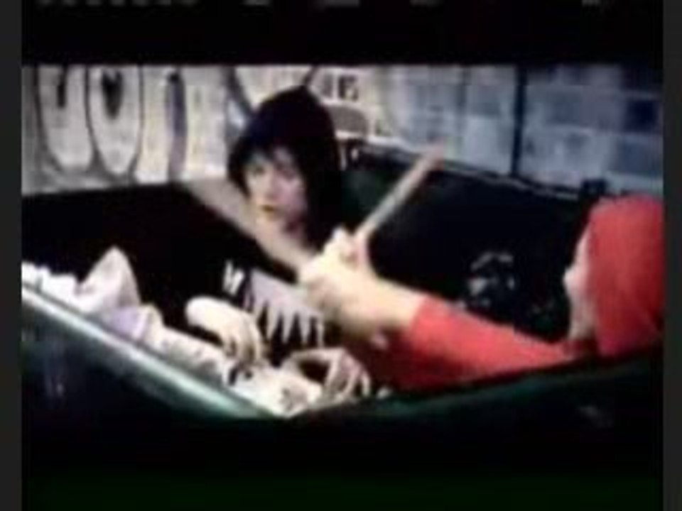 Matt & Kim - Daylight