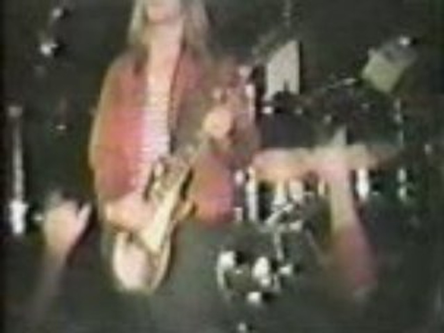Zakk wylde Guitar solo (high school) - Vidéo Dailymotion