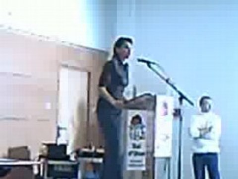 Aurélie Filippetti discours lors de la réunion d'Argenteuil