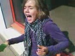 Marie-Alexine ki chante aïe aïe aïe =D