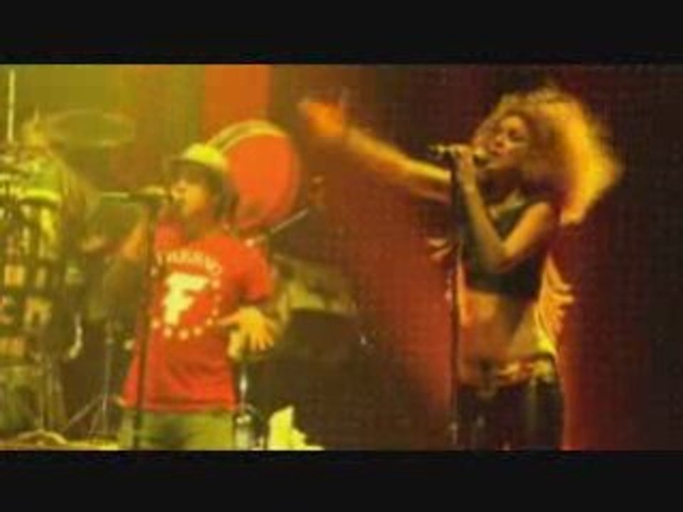 Enrique Iglesias - The Rhythm Divine (Live From Odysse)