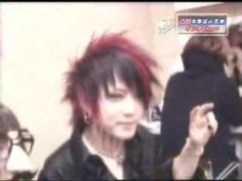 ThE GazettE & Miyavi - tour Backstage 1