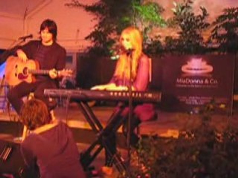 Delta Goodrem Performing In This Life at Breast Cancer ...