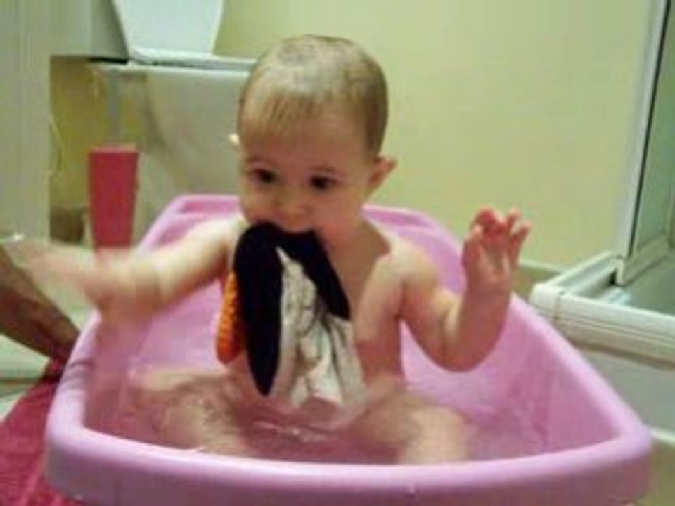 Charlotte dans son bain II