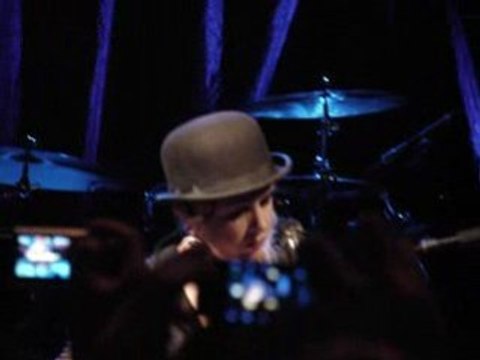 Cyndi Lauper - True colors [Live@Bataclan, Paris]