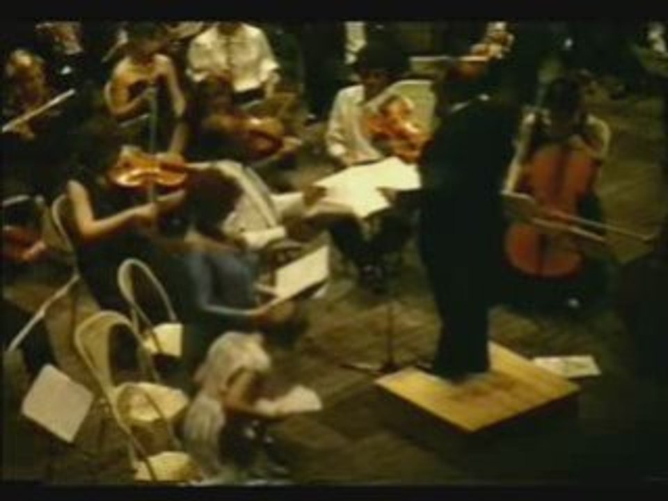 3ème partie Littleton chante "le bleu le blanc et le rouge"