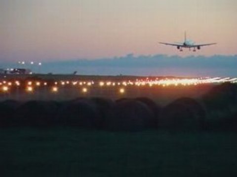 Atterrissage A319 Air France à Brest