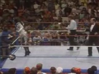 Sensational Queen Sherri vs Sapphire