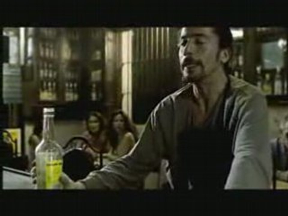 Axe_Commercialevi