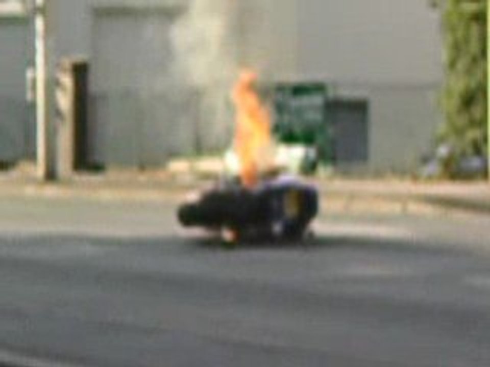Moto qui brule !!