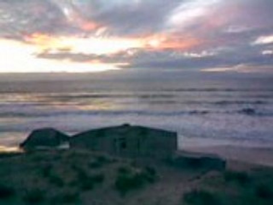 Houle au crépuscule d'Automne sur la plage du Sud-Ouest