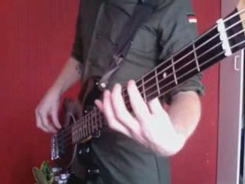 learn simple bass riffs-If you want me to stay