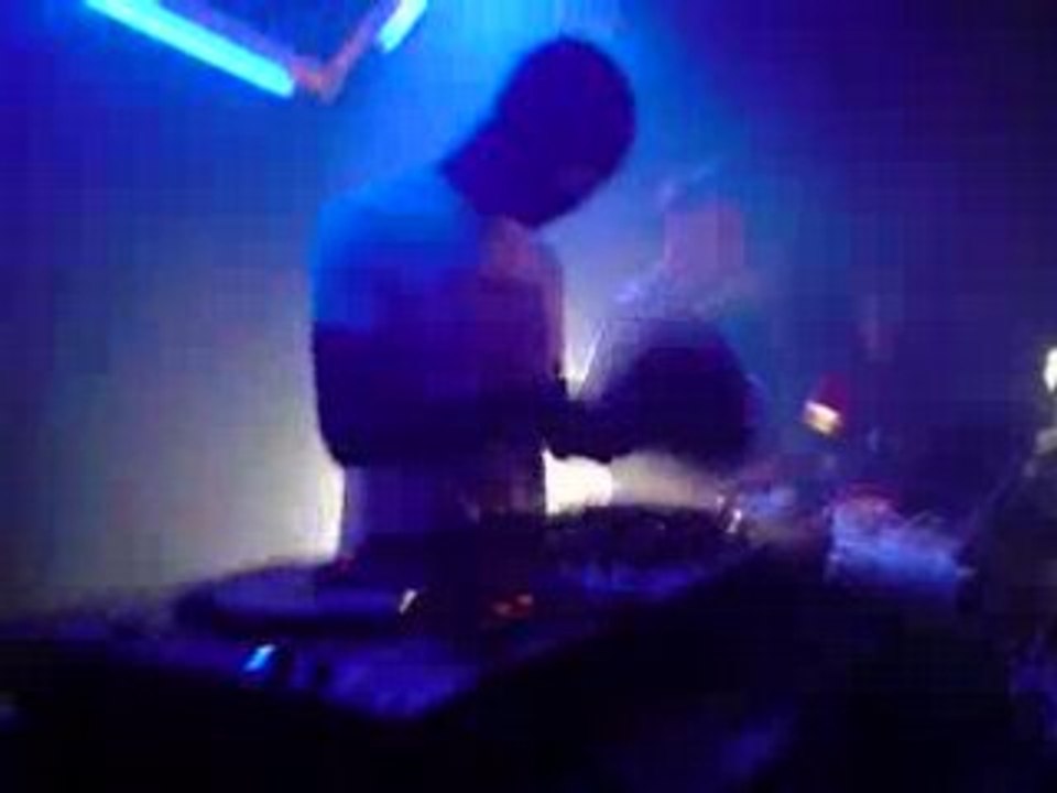 Danger @ l'UBU  (Rennes)- Intro & 9h20