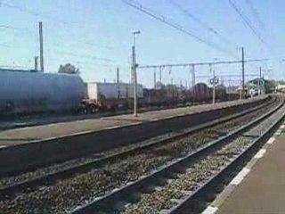 Train de fret arrêt