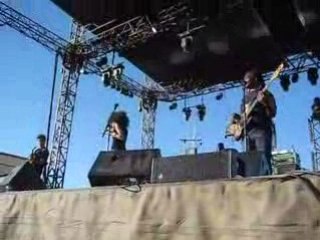 Nneka - Suffri  & Heartbeat