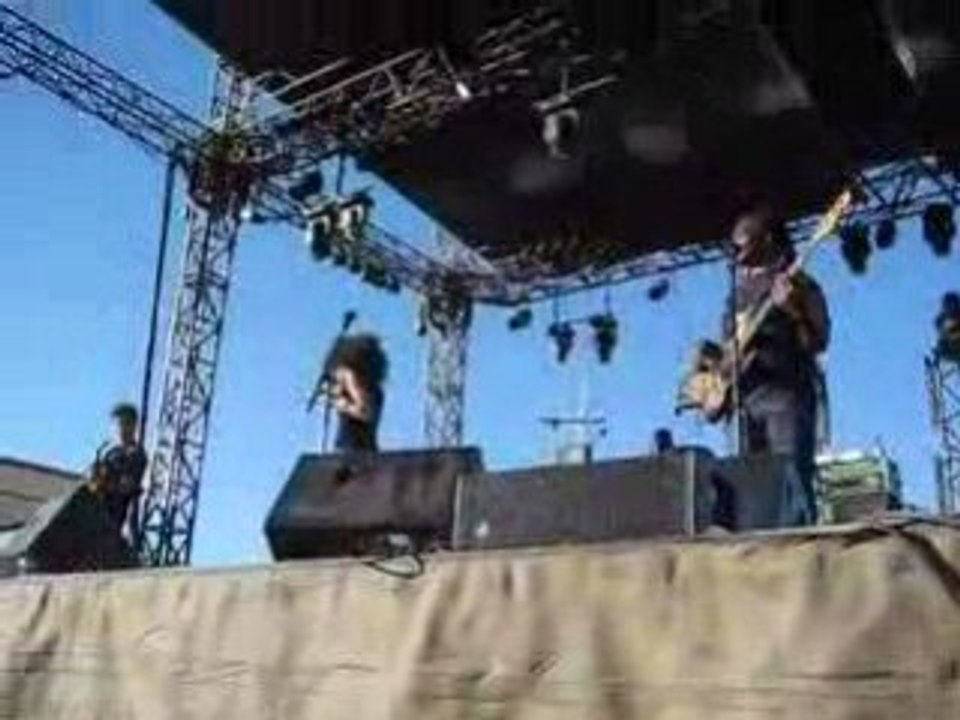 Nneka - Suffri  & Heartbeat