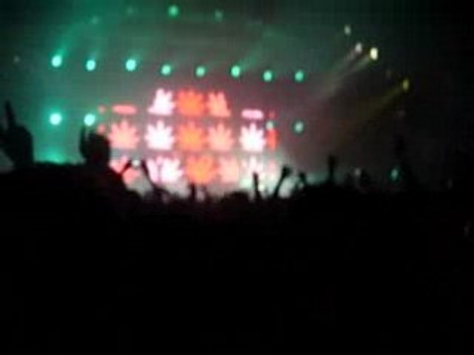 Passe Le oinj - Suprême NTM Live