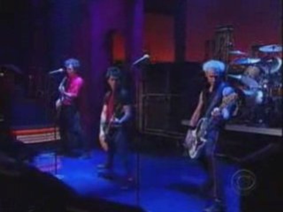 Green Day - American Idiot (Live On Letterman)