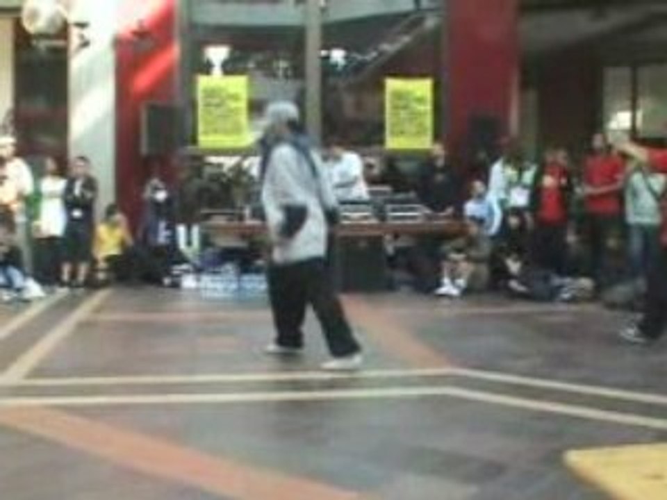 Laurianne & Jess VS Shoupipop & Bibisss