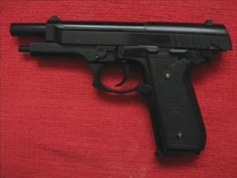 taurus pt 92 et colt 1991 hpa bax