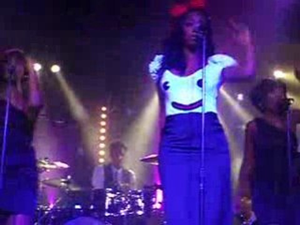 Solange T.O.N.Y. Showcase Pont Alexandre III