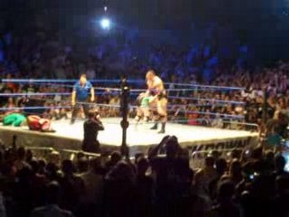 Wwe smackdown bercy batista et rey vs finlay et kali