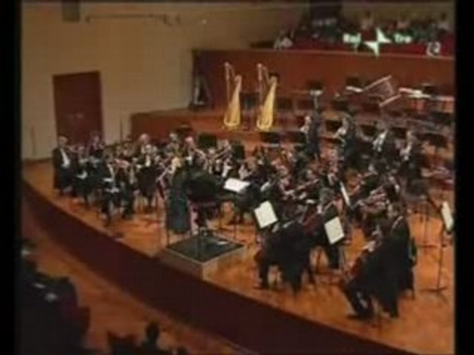 Julia FISHER.Concerto pour Violon de MOZART.3ème Mvt.KV218 .