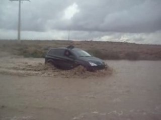 Djelfa la crue d'un oued a Derdara