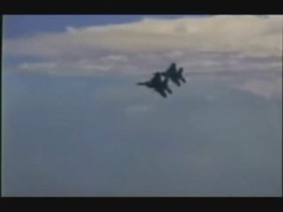 F-15 poursuite Ovni pres de la RAF Laken heath 2007