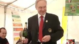 Ouverture de la bouteille de Champagne