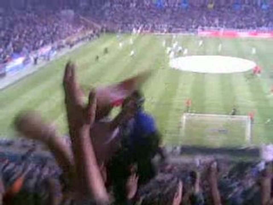 Om Psg SW87 ULTRAS virage sud entrée des joueurs 2008