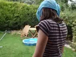 uNe Fille du désert un peu bizarre .... produc camou agatou