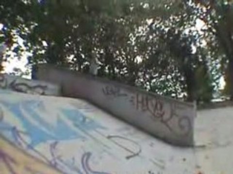 nose grind to frontlip to grind